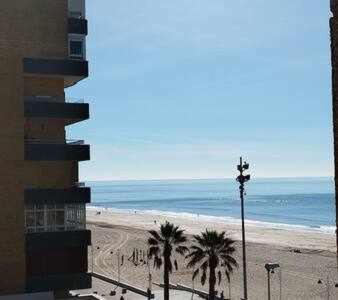 Ferienwohnung Encantador Apartamento Frente A La Playa Victoria Cádiz Exterior foto
